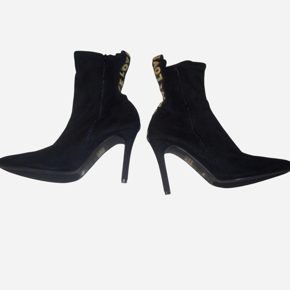 Forever 21 Black and Gold Heeled Boots